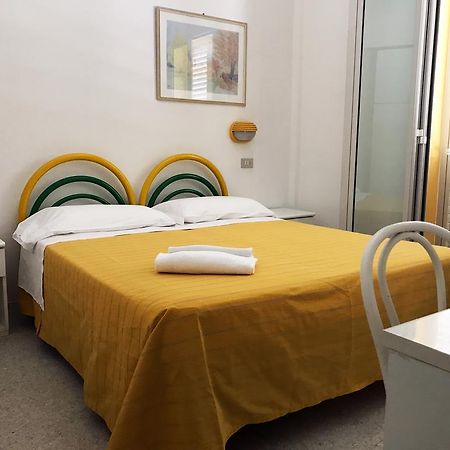 Hotel Vienna Senigallia Kültér fotó