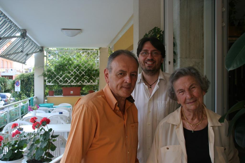 Hotel Vienna Senigallia Kültér fotó