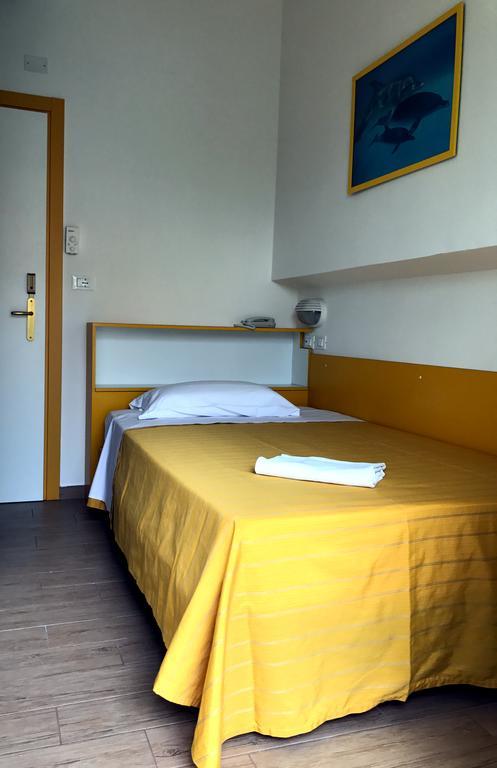 Hotel Vienna Senigallia Kültér fotó
