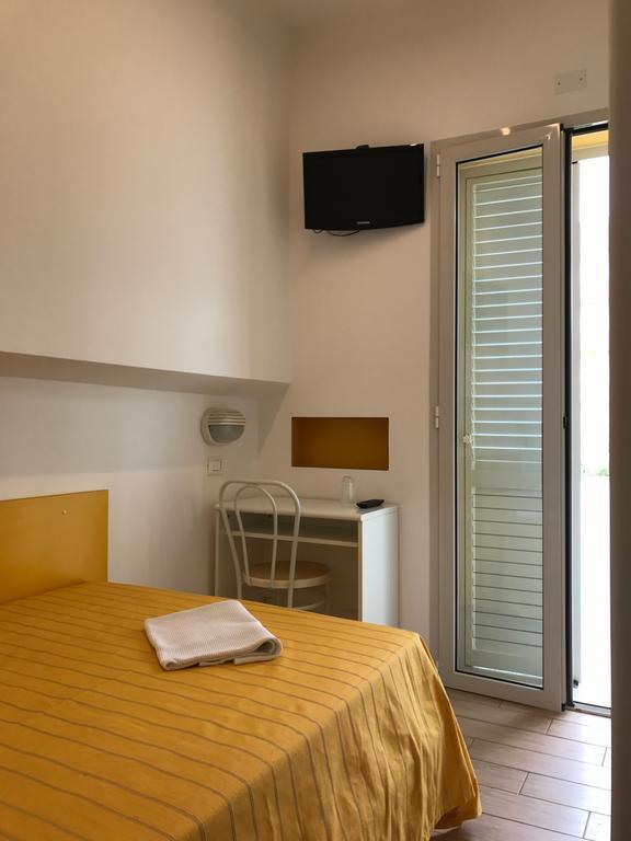 Hotel Vienna Senigallia Kültér fotó