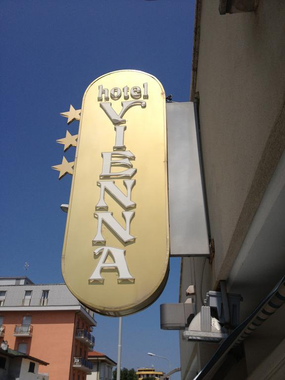 Hotel Vienna Senigallia Kültér fotó