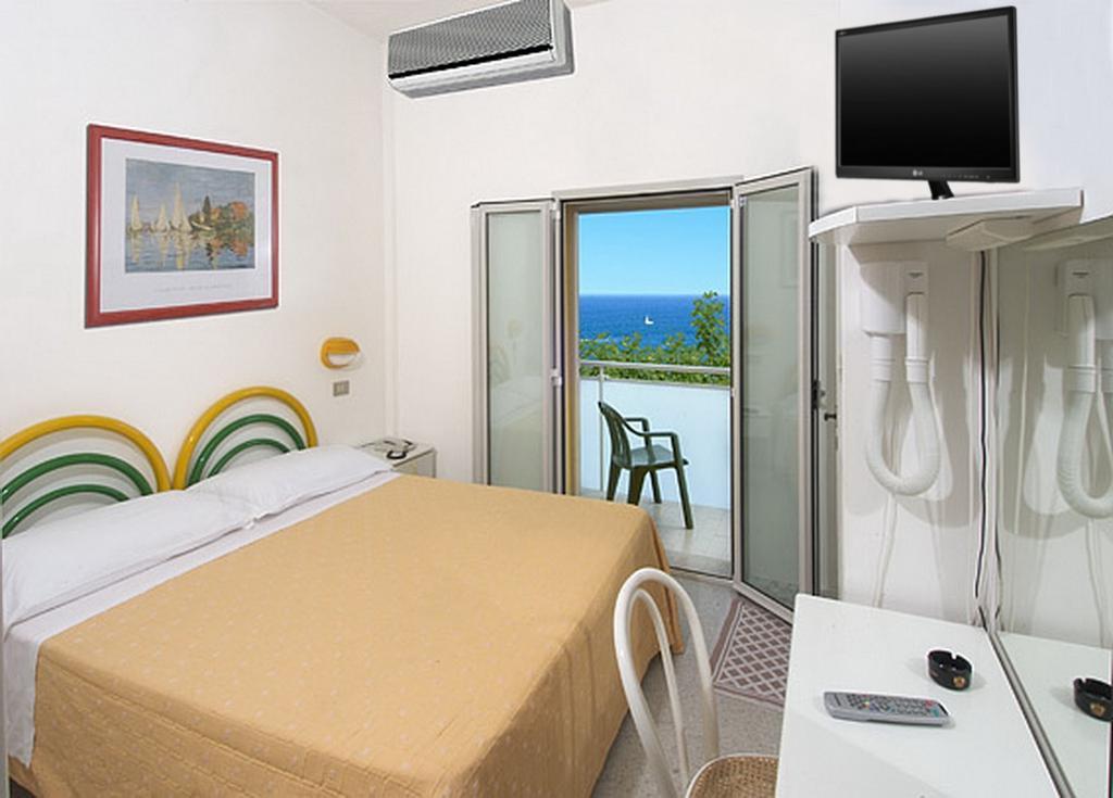 Hotel Vienna Senigallia Szoba fotó